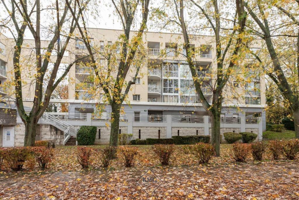 Appartement Proche De Disneyland Bmyguest 토르시 외부 사진